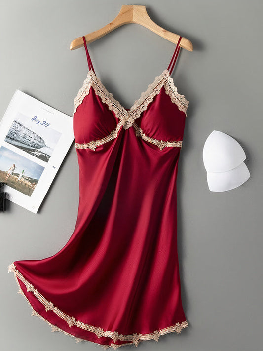Nuisette Romantique Élégante en Col V Rouge | Signature