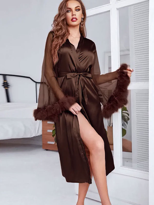 Robe de Chambre Élégante à Fourrures | Brume de Satin